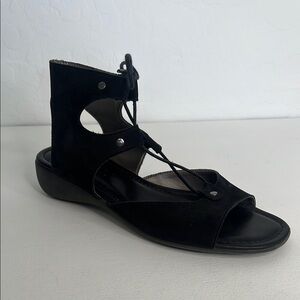 The Flexx Women's black Band On The Run Gladiator Sandal size 9